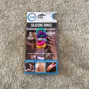 Every ring silicone ring 5 pack. Women’s medium 6.5-7. Turquoise, purple fushcia